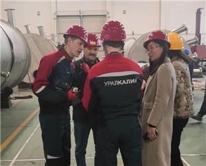 Discussion With Clients In Workshop