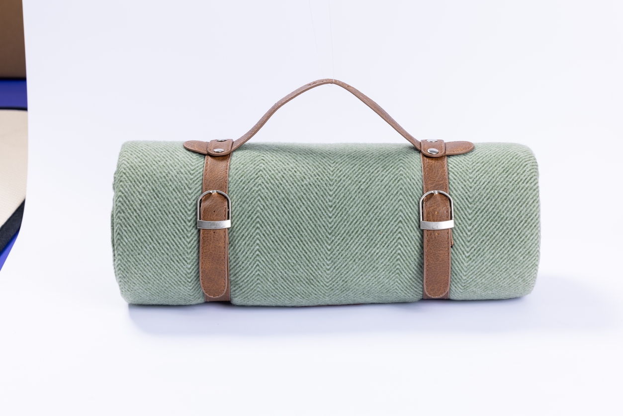 Leather handle Picnic Fleece Blanket with PEVA waterproof backing