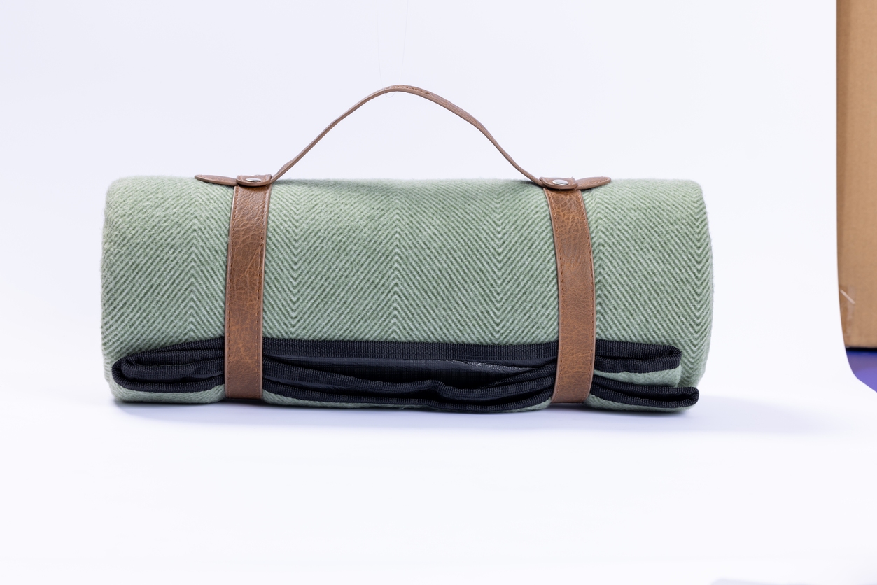Leather handle Picnic Fleece Blanket with PEVA waterproof backing