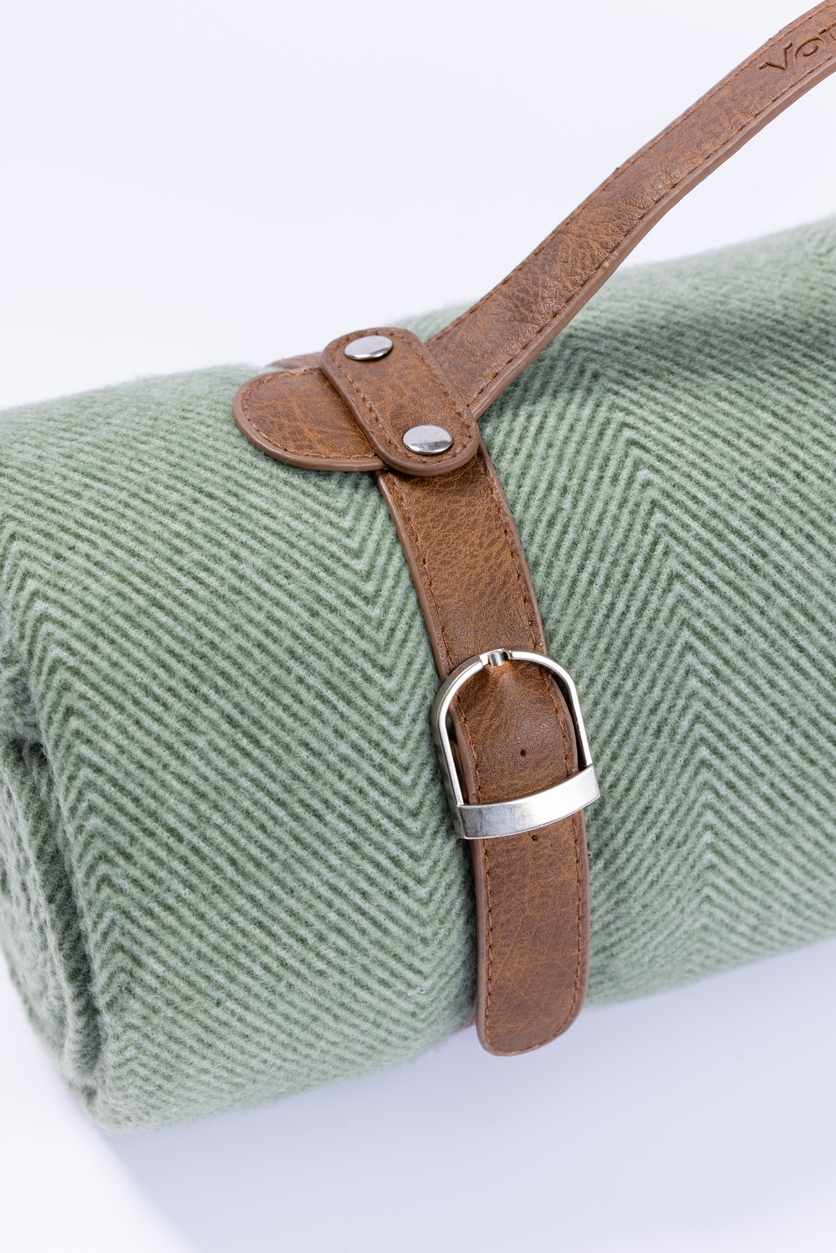 Leather handle Picnic Fleece Blanket with PEVA waterproof backing