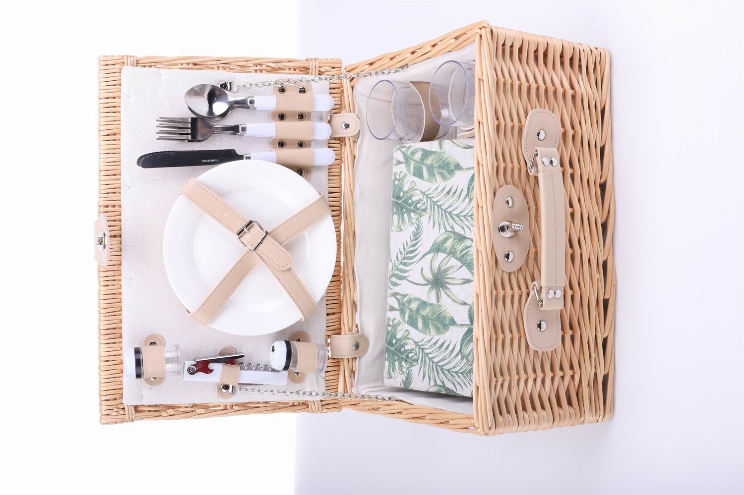 2 Person Picnic Basket with accessories and picnic blanket inside
