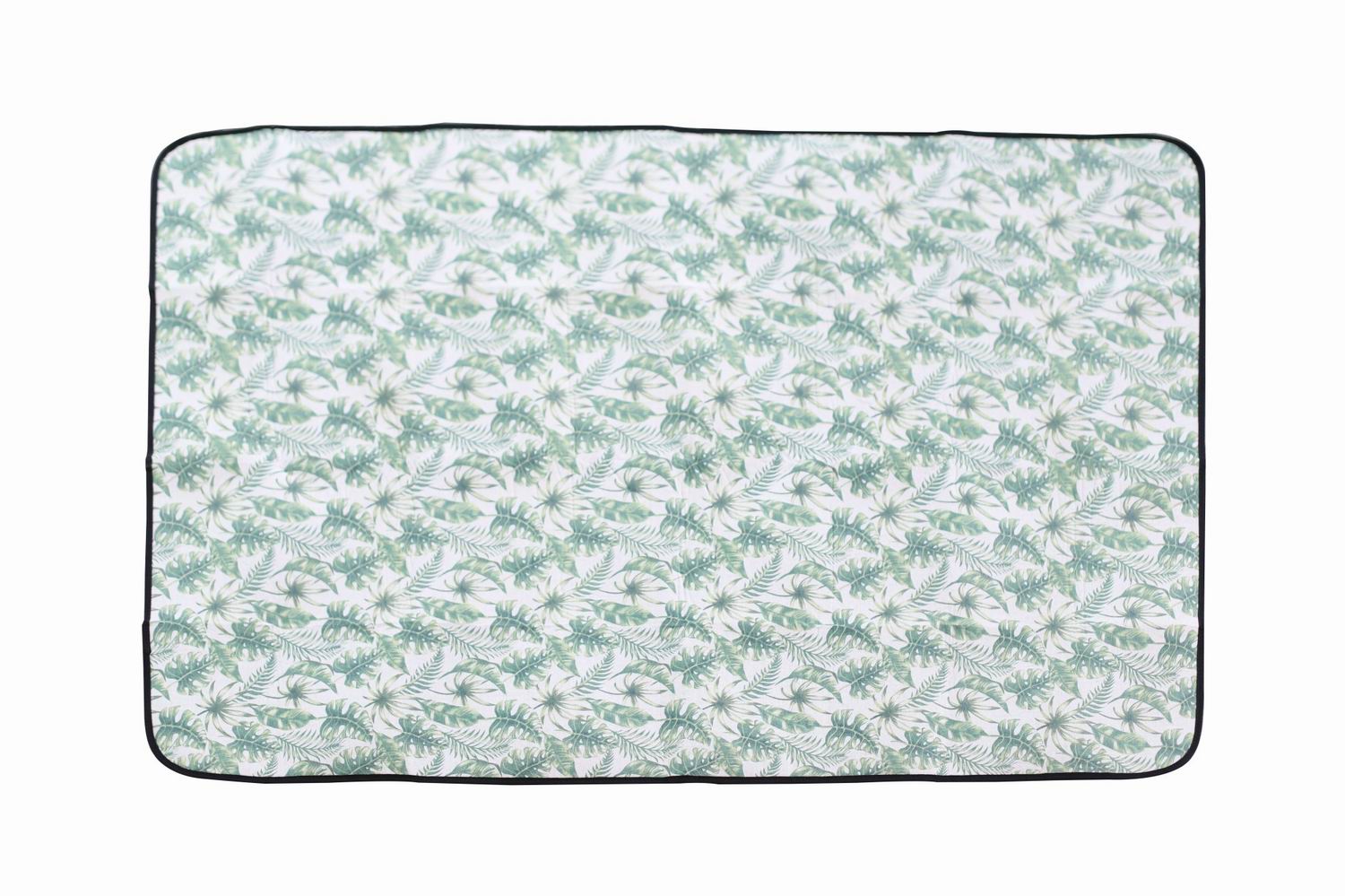 2 Person Picnic Basket with accessories and picnic blanket inside