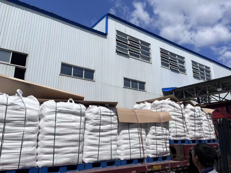 Transport Pallet Protection With Carboard