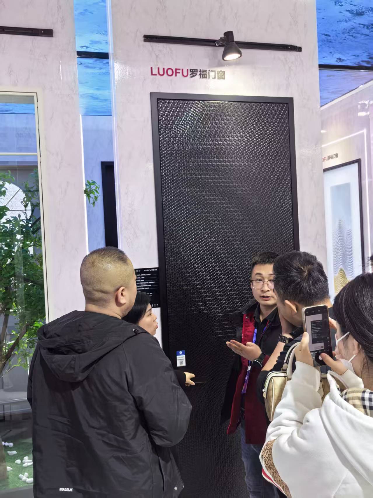 展会2.jpg 展会2.jpg