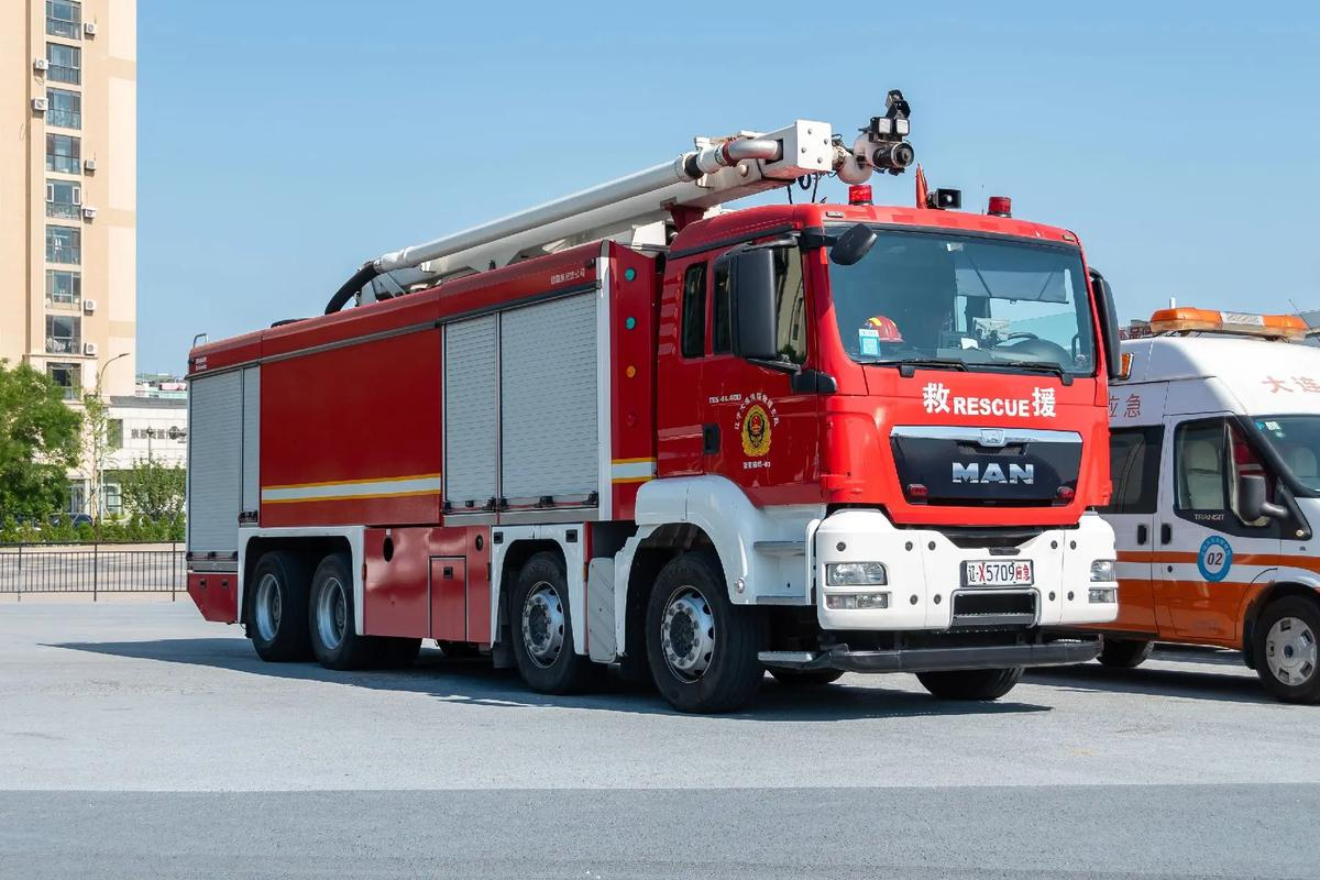 Fire blanket carried by fire vehicles