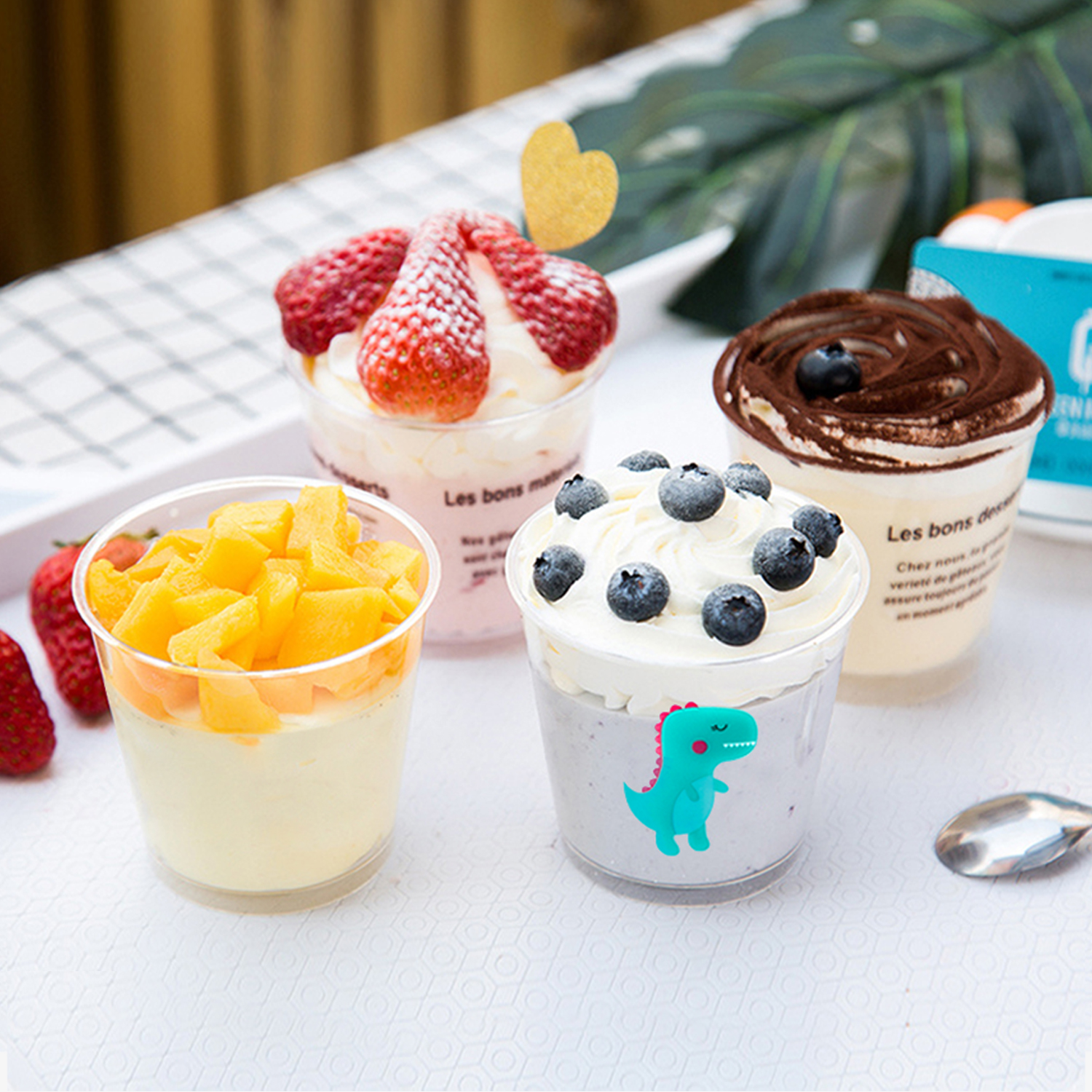 Custom Disposable clear PS plastic cups and lids