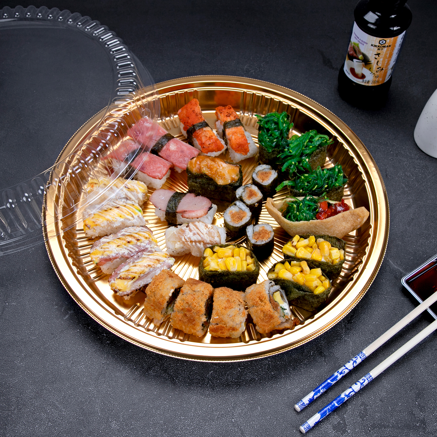 Disposable circular sushi box