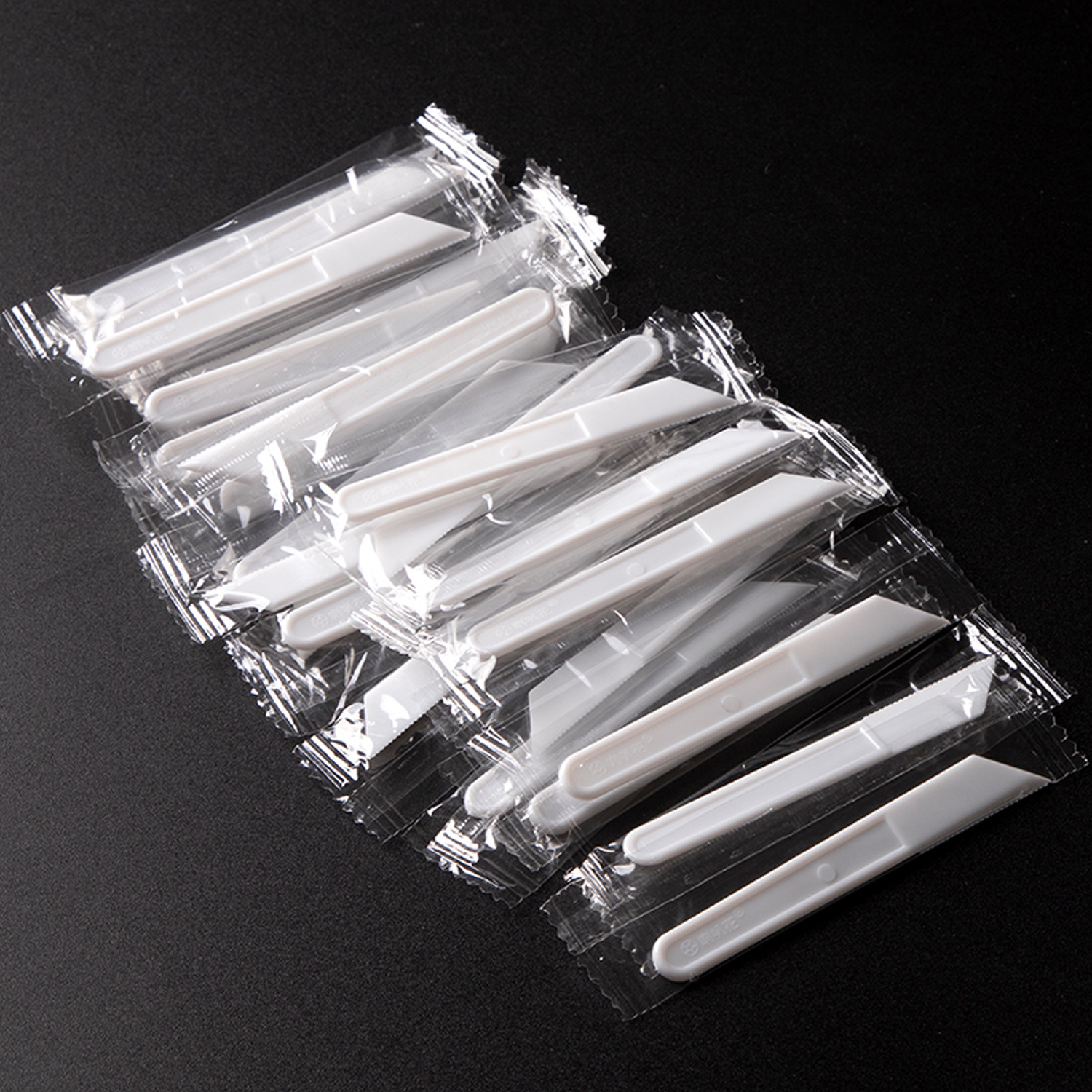 Disposable PS plastic opening knife