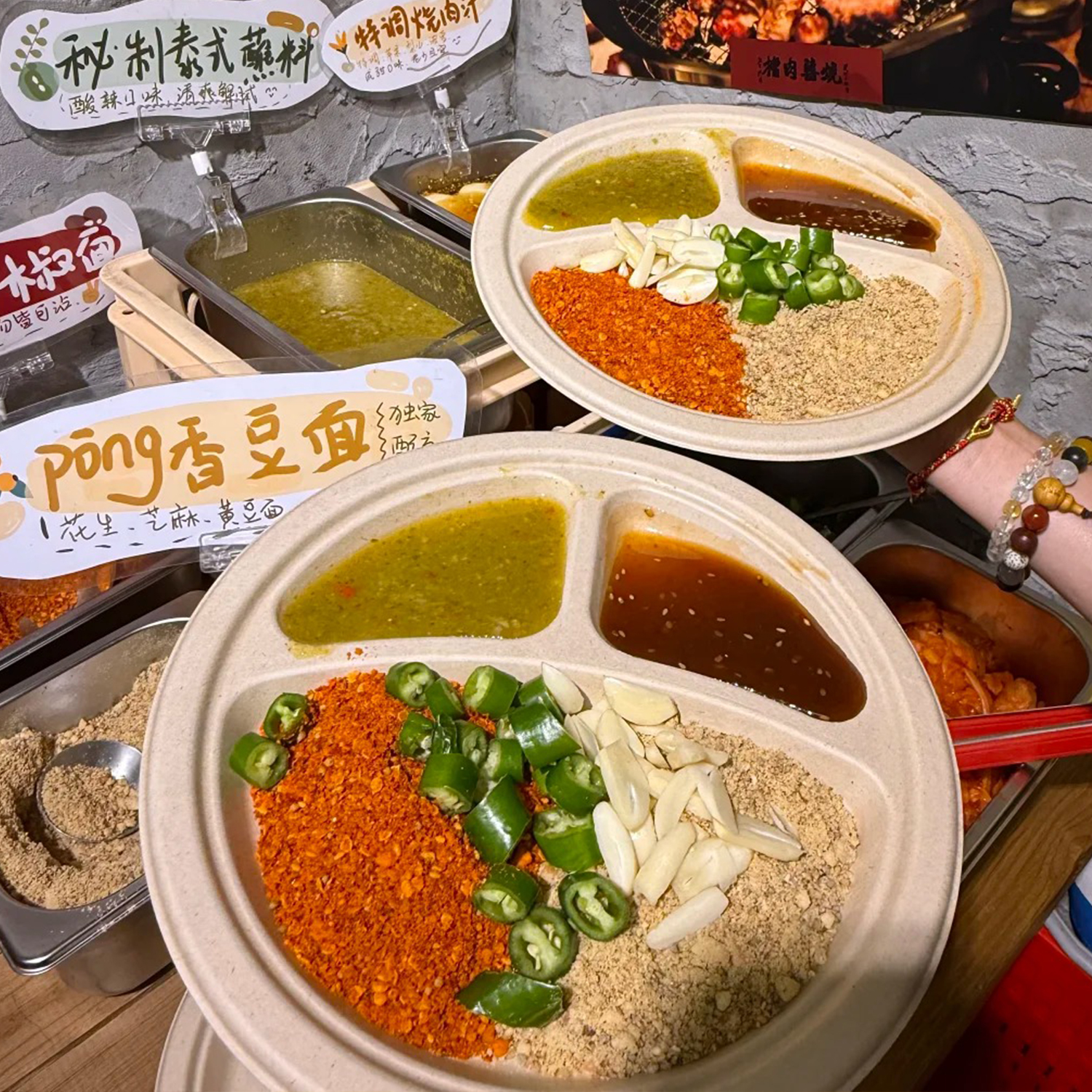 Disposable eco friendly paper Pulp Plates Disposable eco friendly paper Pulp Plates