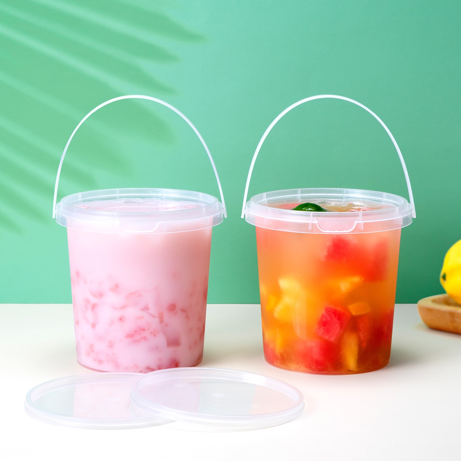 bento box with barrel shape bento box with barrel shape