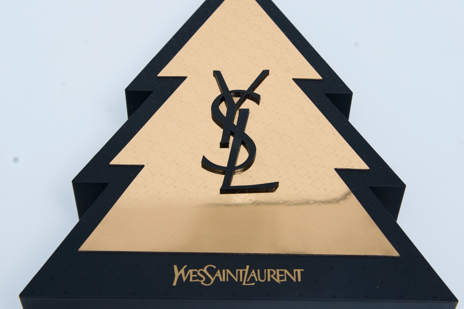 Tree-Shaped Luxury Gift Box