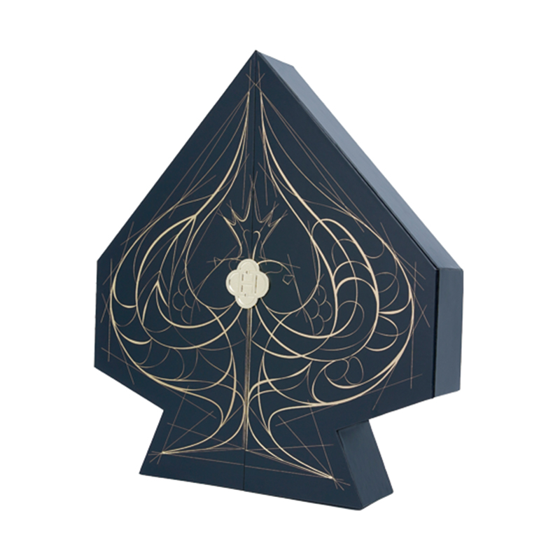 Spade Shaped Gift Box