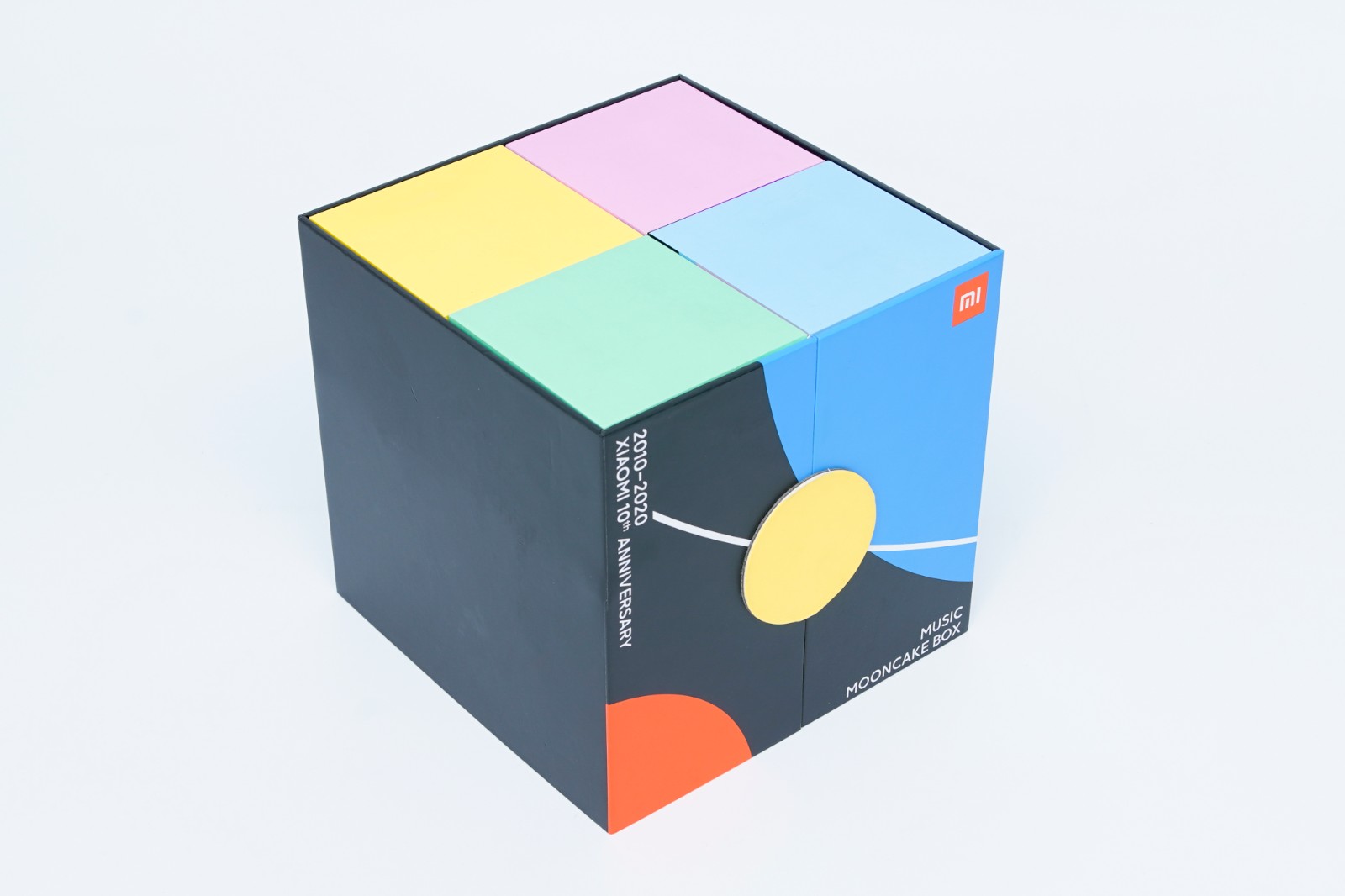 Interactive Gift Packaging Box