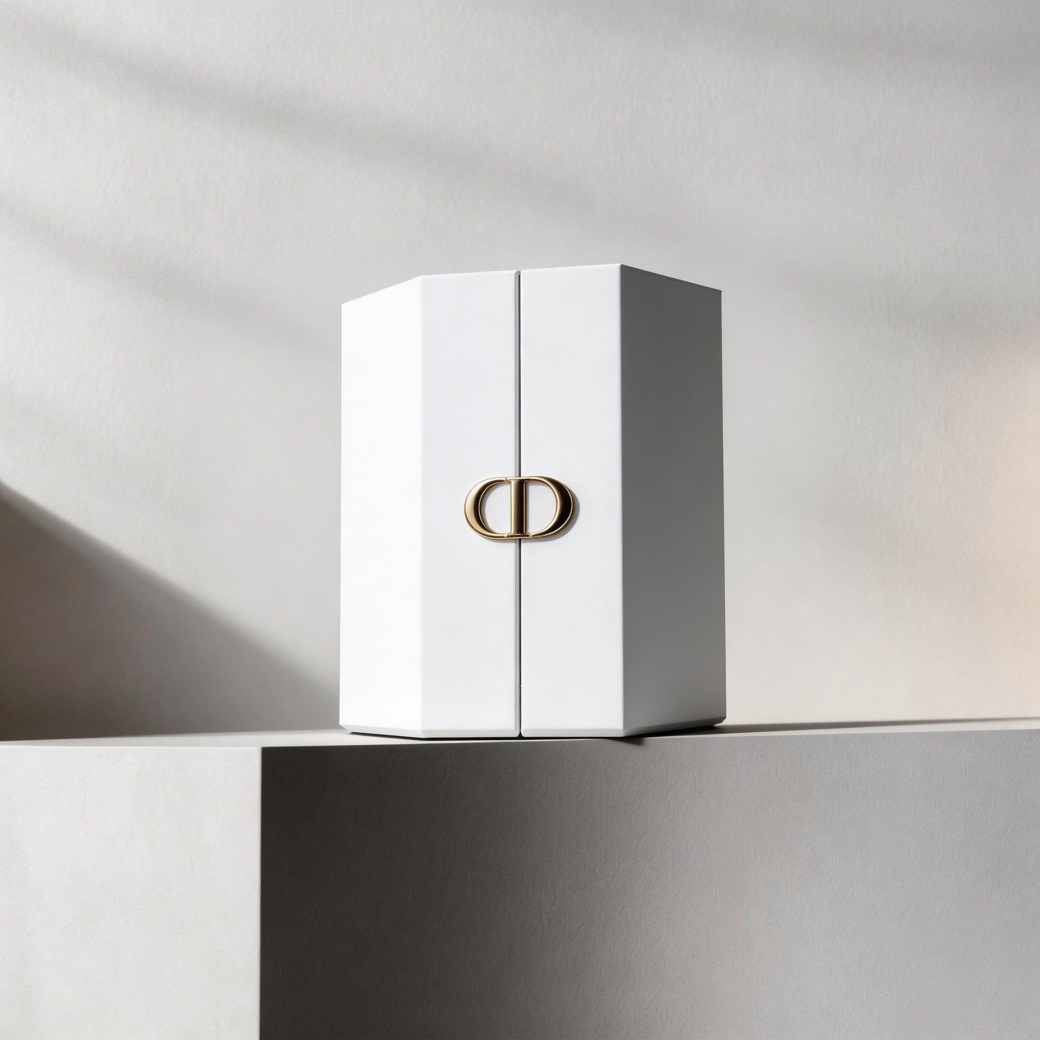 Luxury Cosmetic Gift Box with Metal Plaque