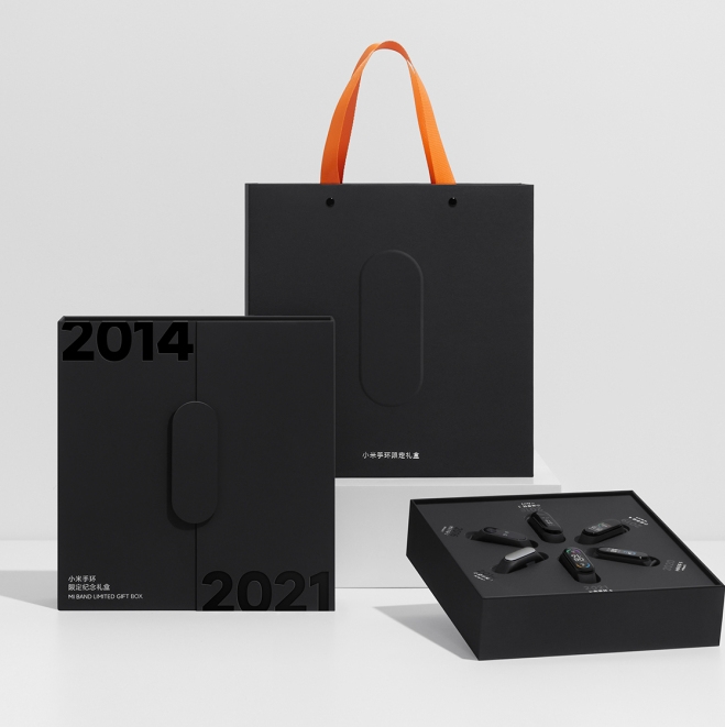 Elegante confezione regalo per Smart Band con vassoio espositivo.
