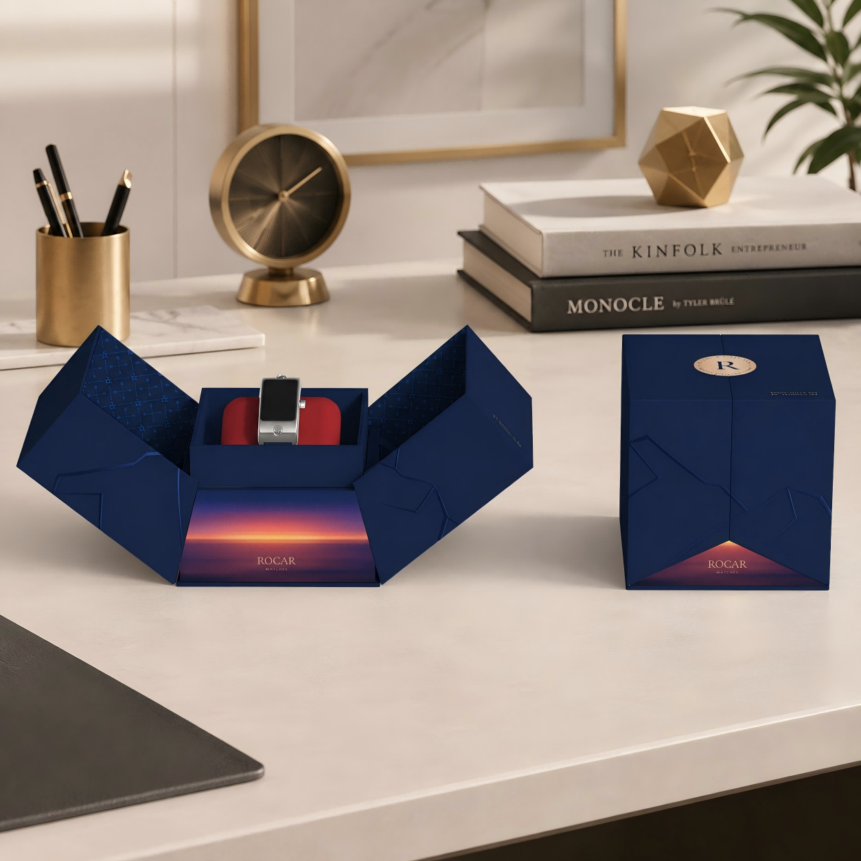 Elegante confezione regalo per smartwatch con struttura espositiva multistrato.