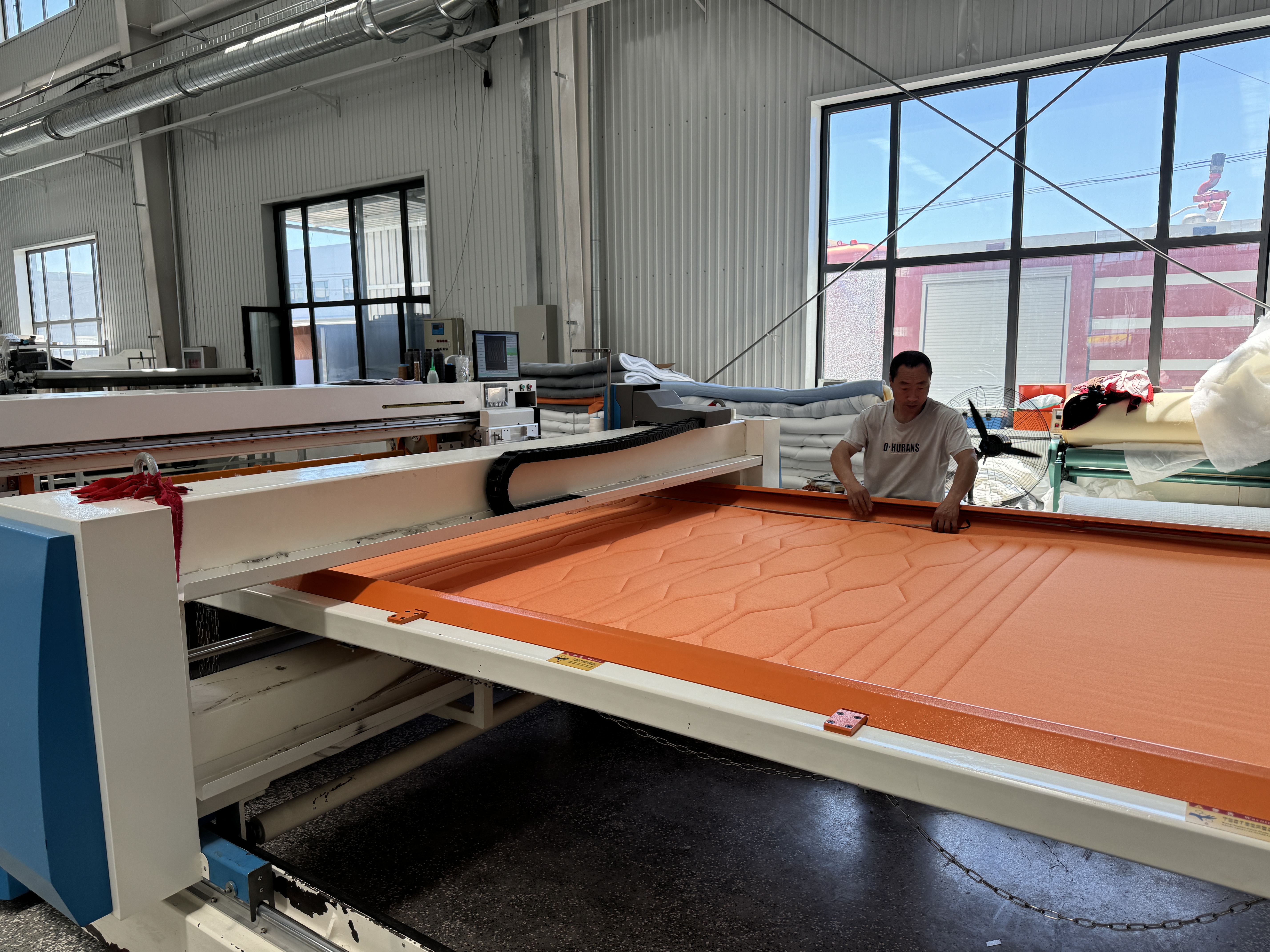 Latex mattress pulverization