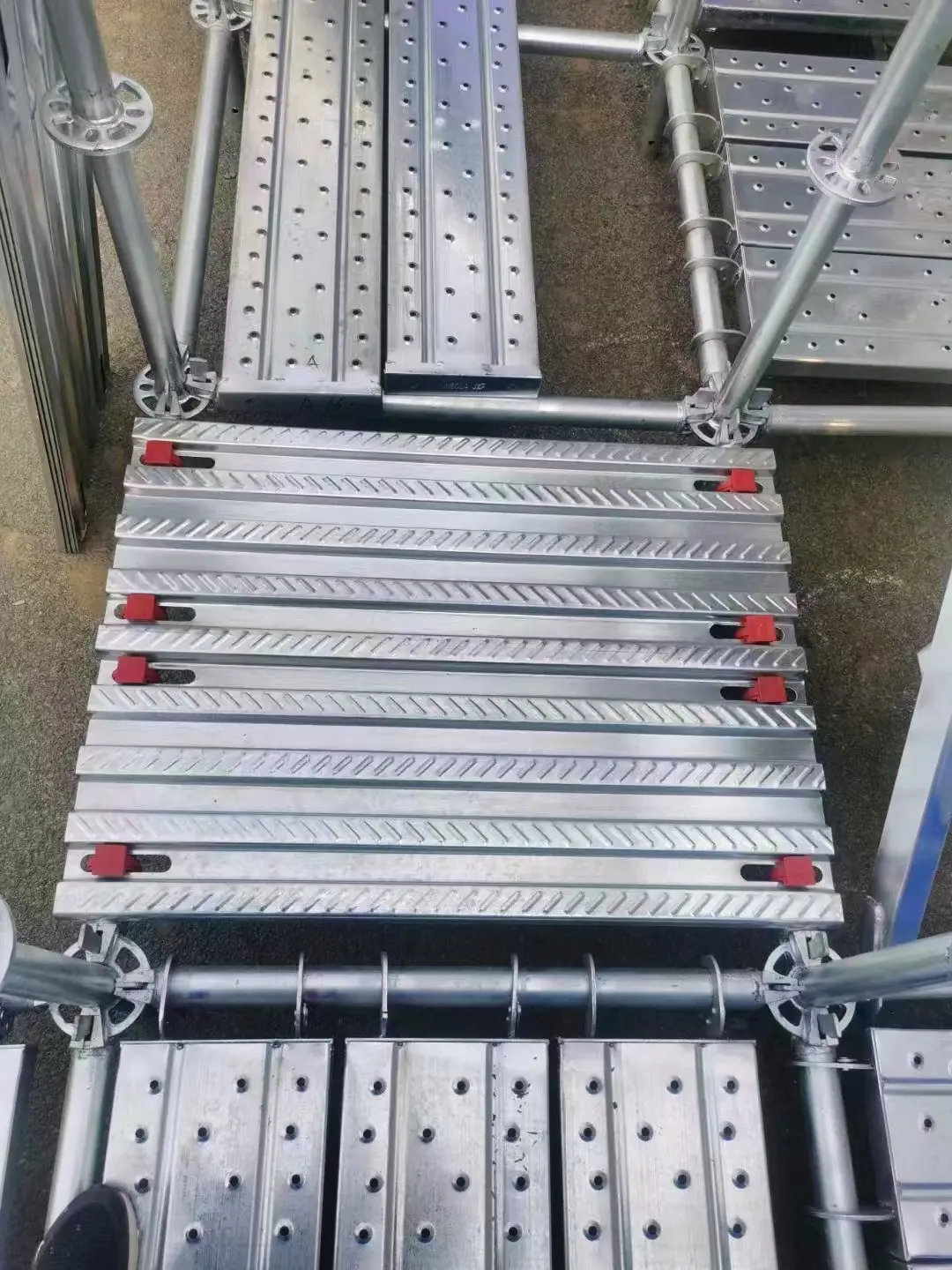 Heavy Duty Riveted Scaffolding Steel Walk Board Heavy Duty Riveted Scaffolding Steel Walk Board