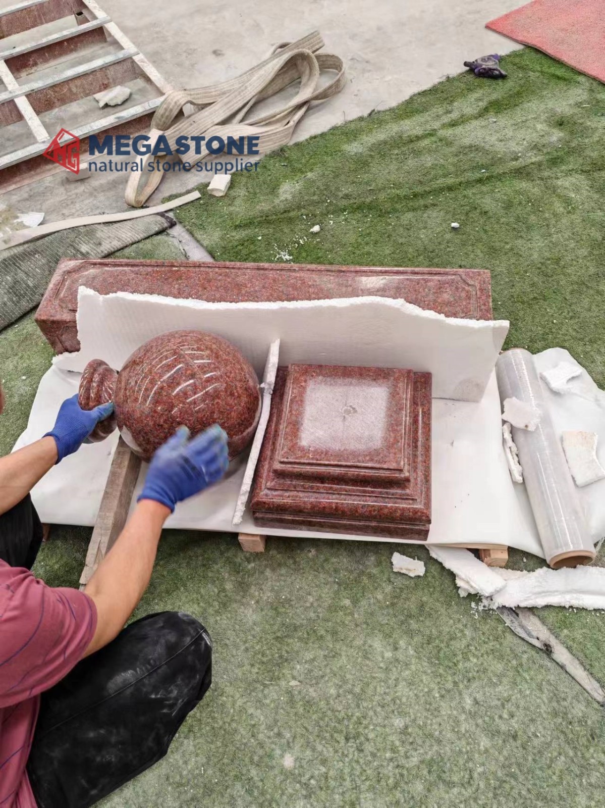 Ruby Red Granite slab manufacturers