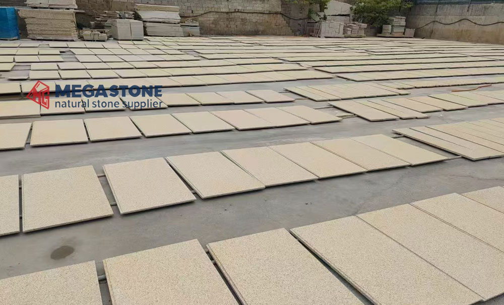 Shandong Rust Yellow Granite slab manufacturers