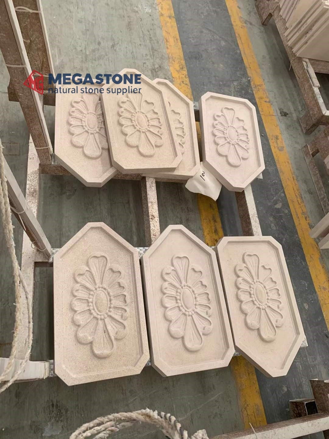Moleanos Beige Limestone slab suppliers