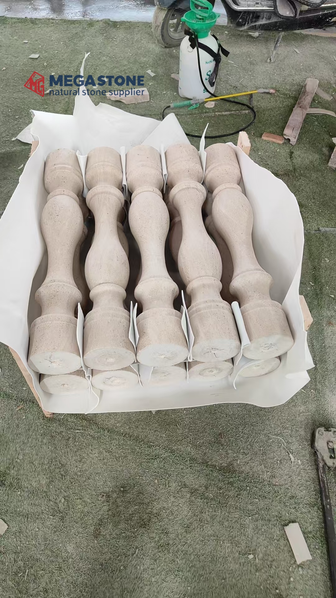Moleanos Beige Limestone Balusters