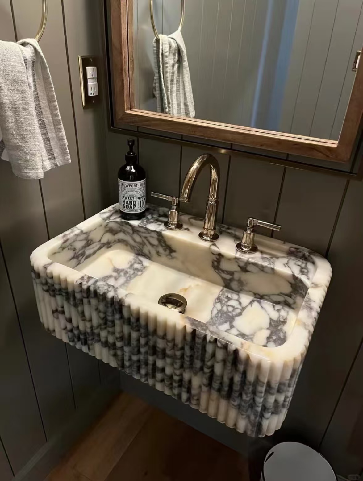 Wash Basins and Vanities