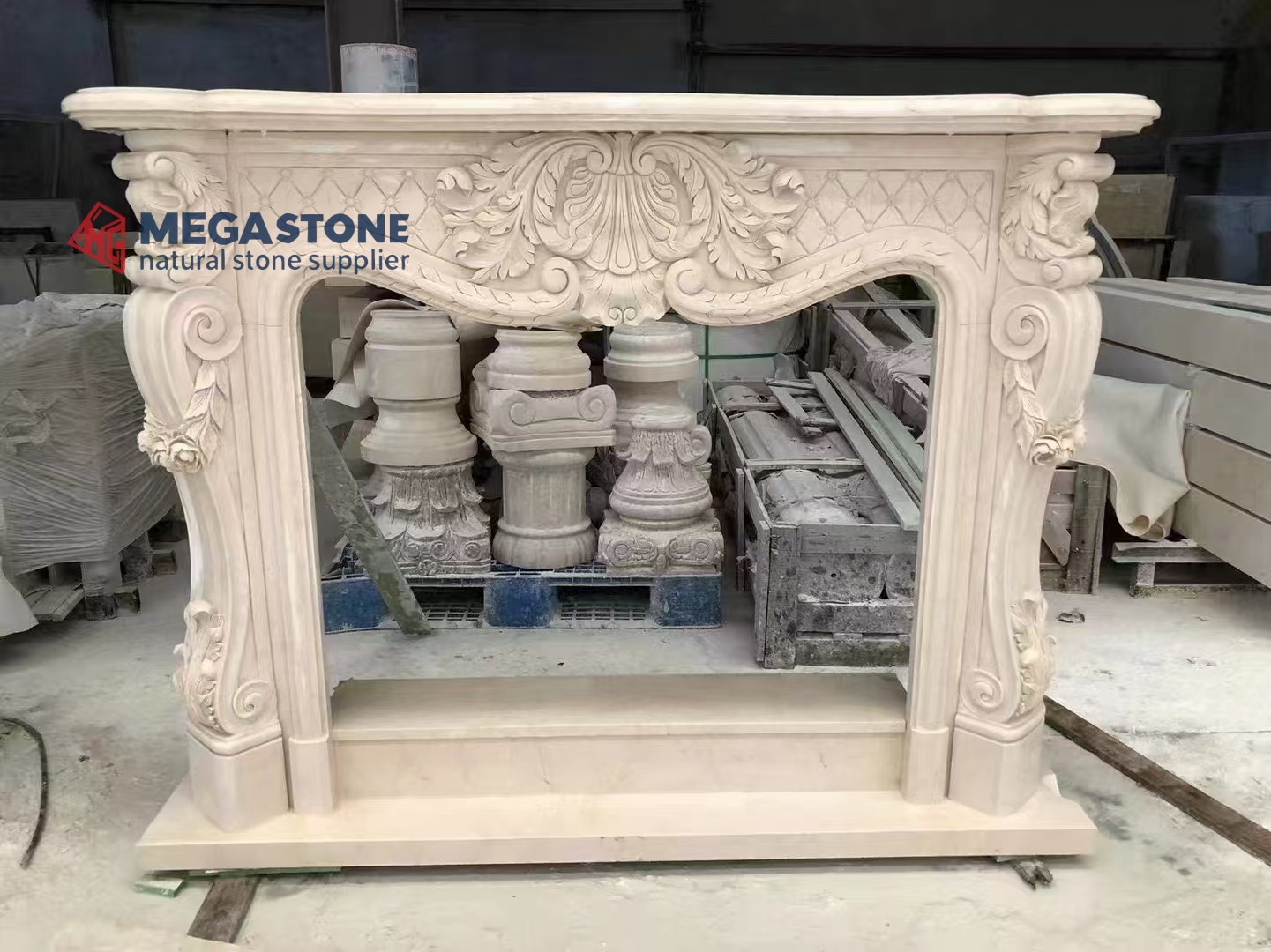 Fireplace Mantel -MGLUX002