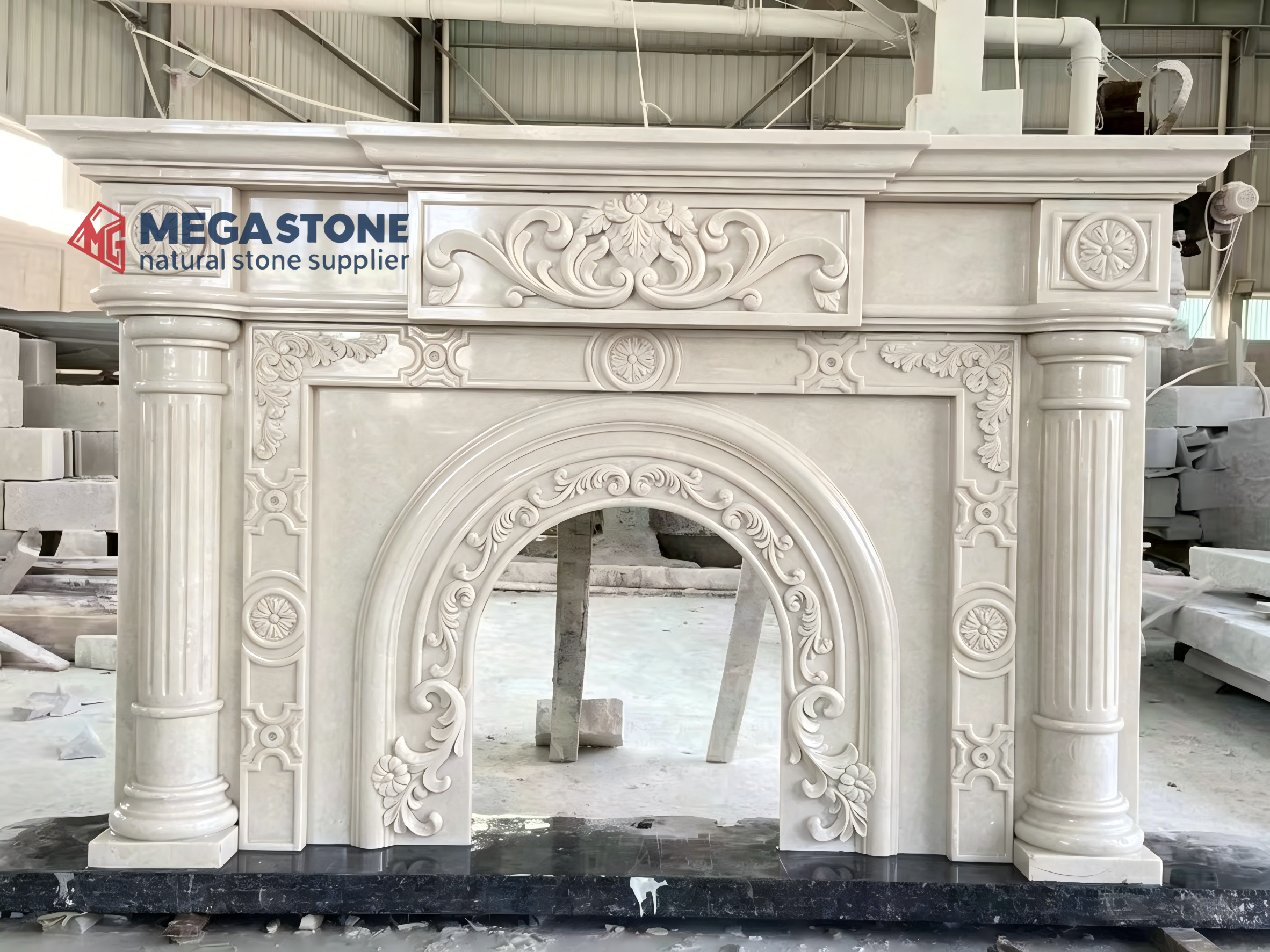 Fireplace Mantel -MGLUX004