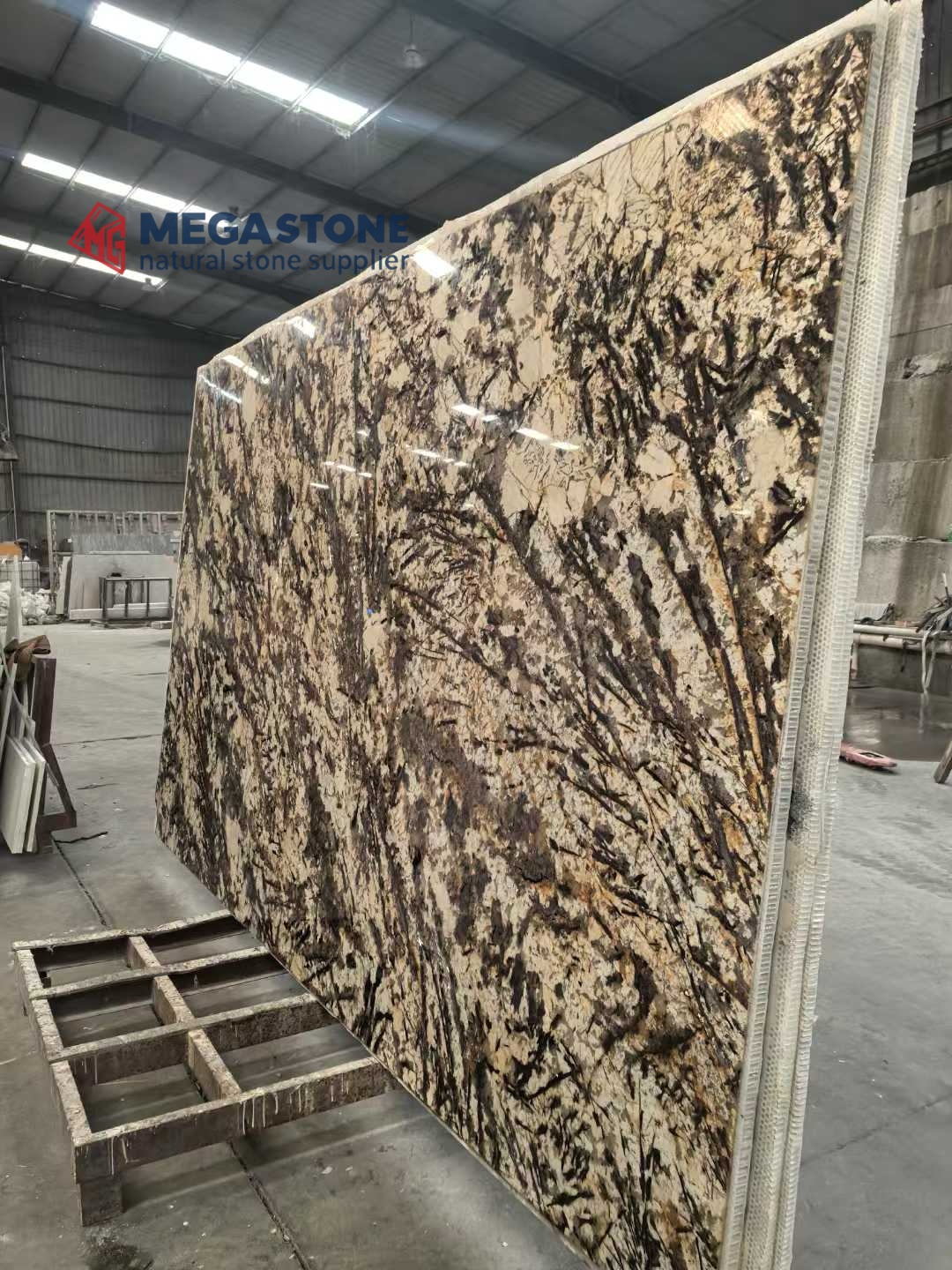 Factory Direct Brazil Snow Mountain Granite Backlit Composite Panels for Hotel and Villa Projects