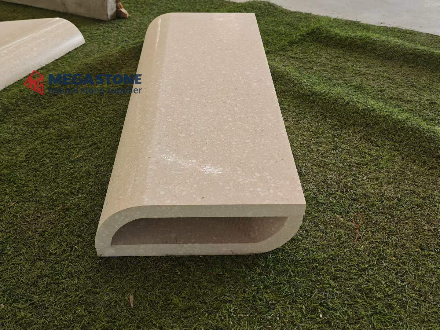 Artificial Beige Stone Curved Column Cladding Panels for Interior
