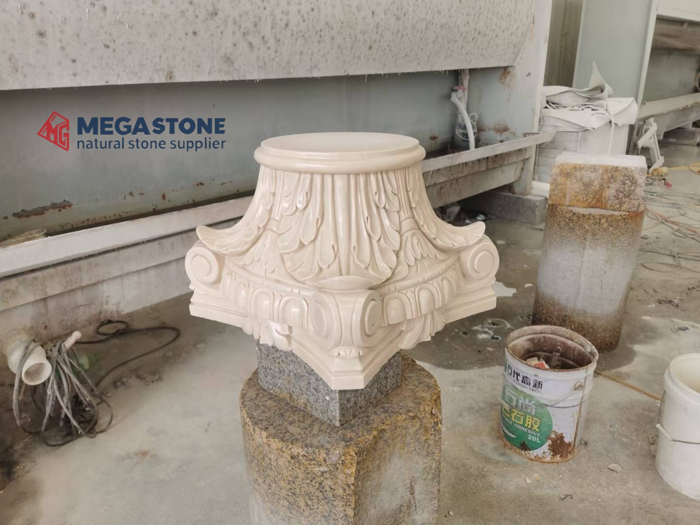 Crema Uno Beige Marble CarvedPlain Solid Round Column