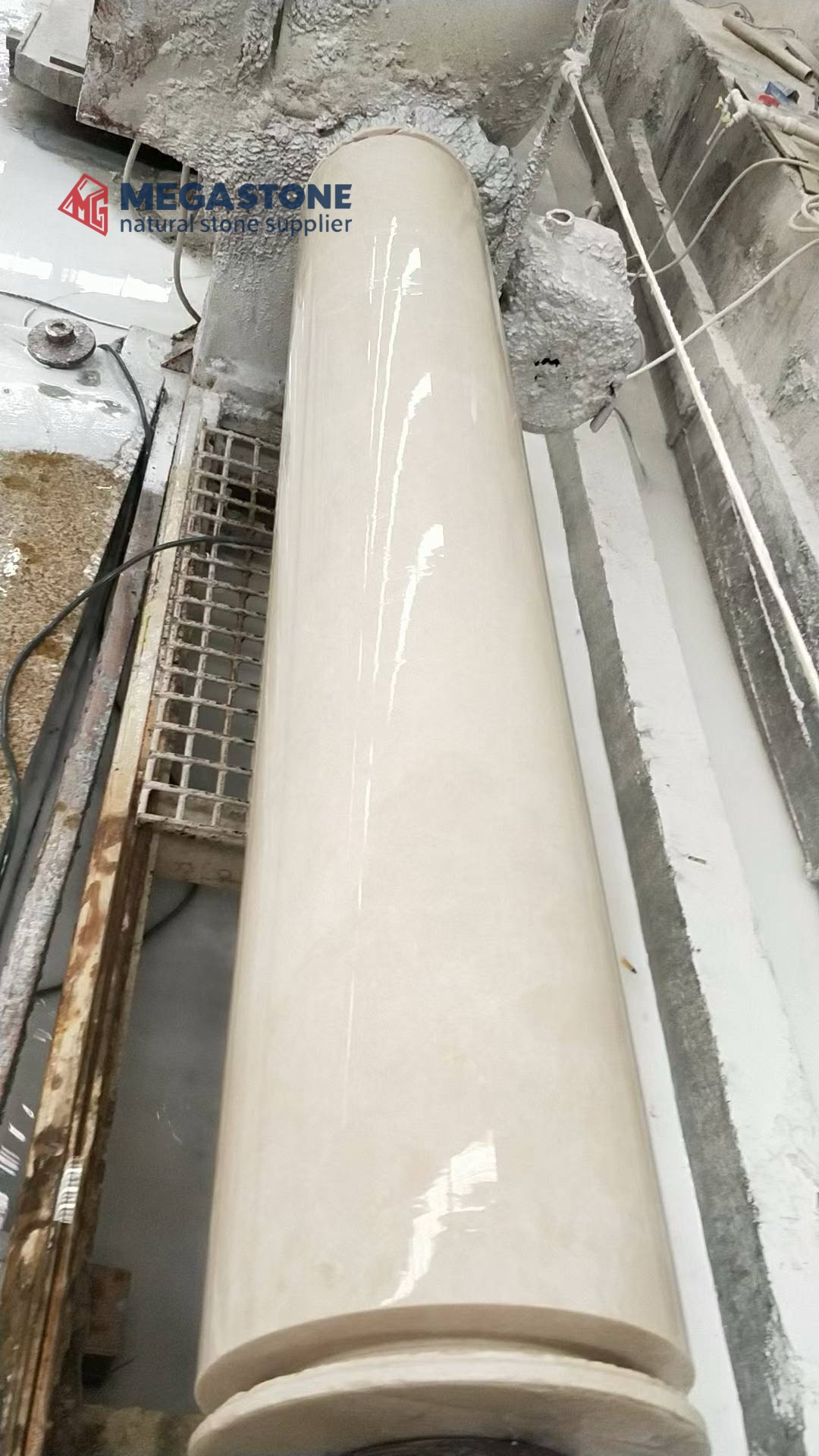 Crema Uno Beige Marble CarvedPlain Solid Round Column