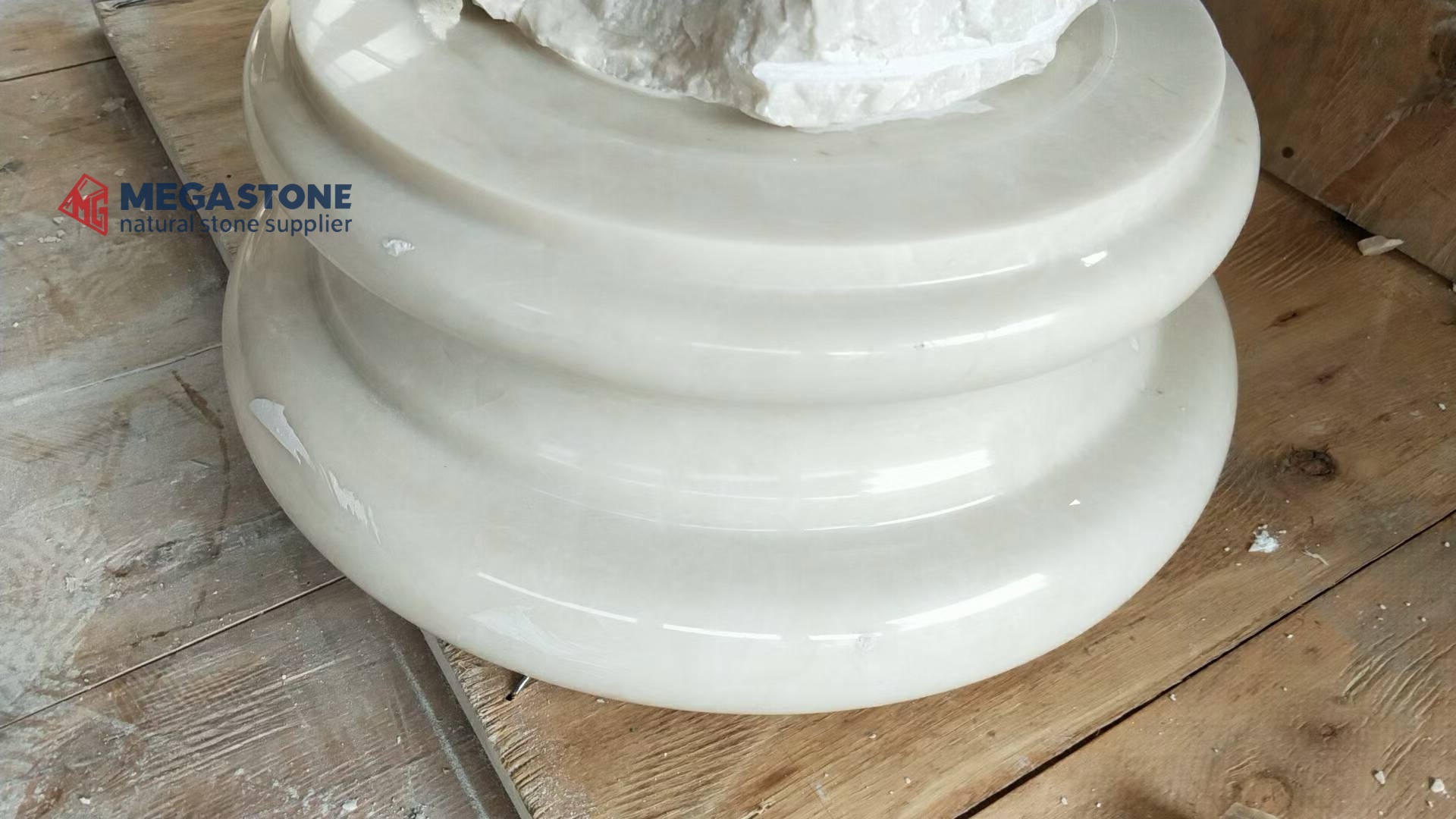 Crema Uno Beige Marble CarvedPlain Solid Round Column