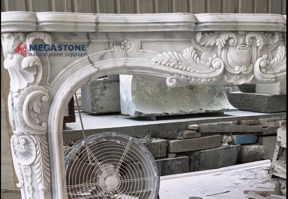 Fireplace Mantel -MGLUX006