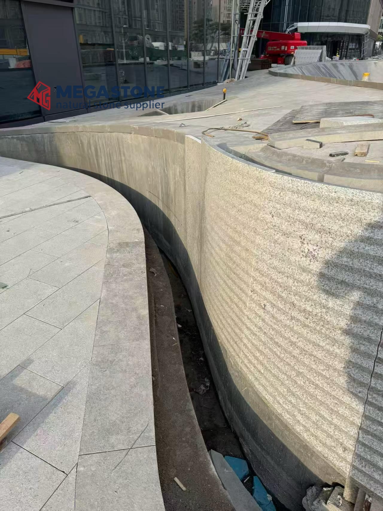 Sesame White Granite Bushhammered Landscape Wall Cladding