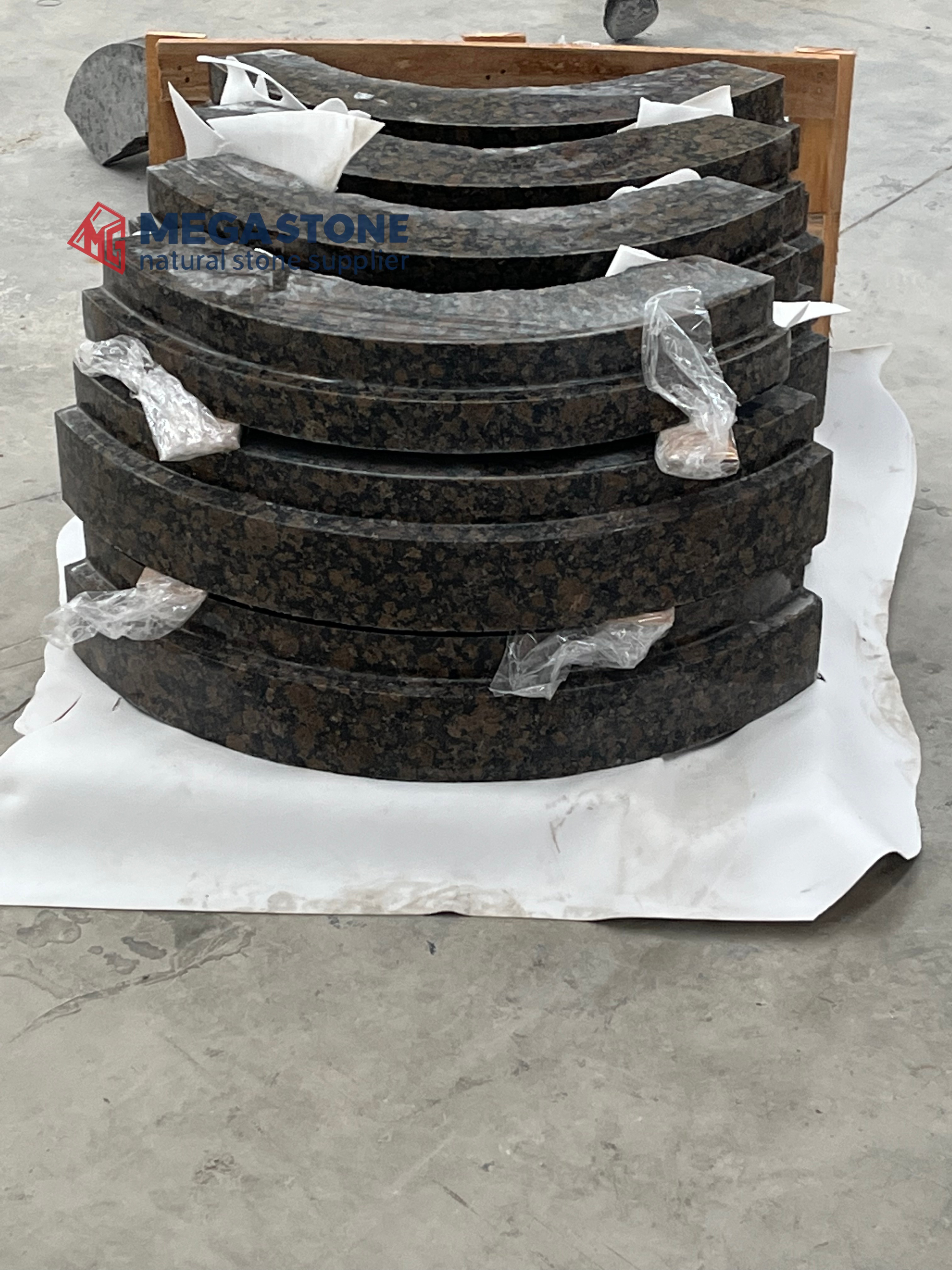 Norway Baltic Brown Granite Curved Panels for Round Hollow Columns