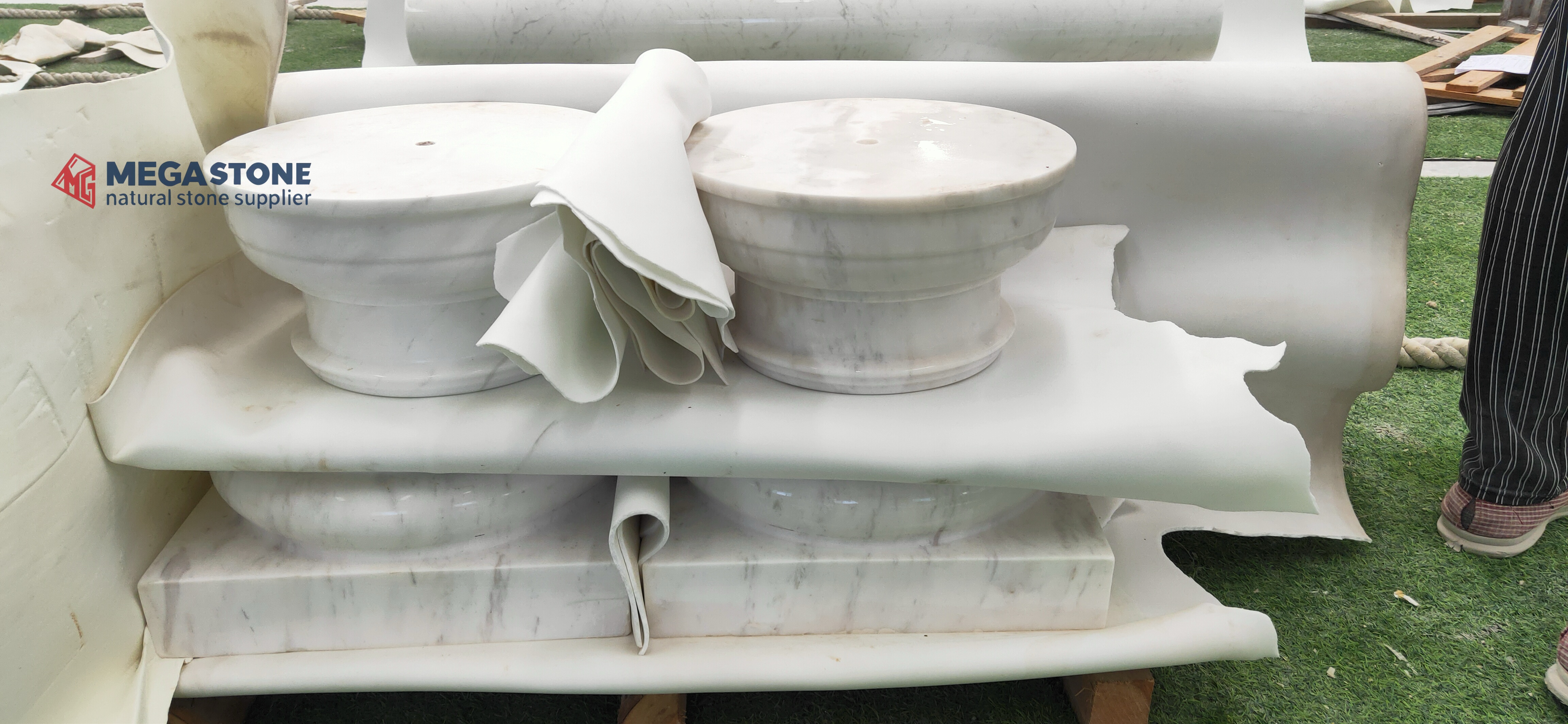 Natural Volakas White Marble Round Column with Base and Capital