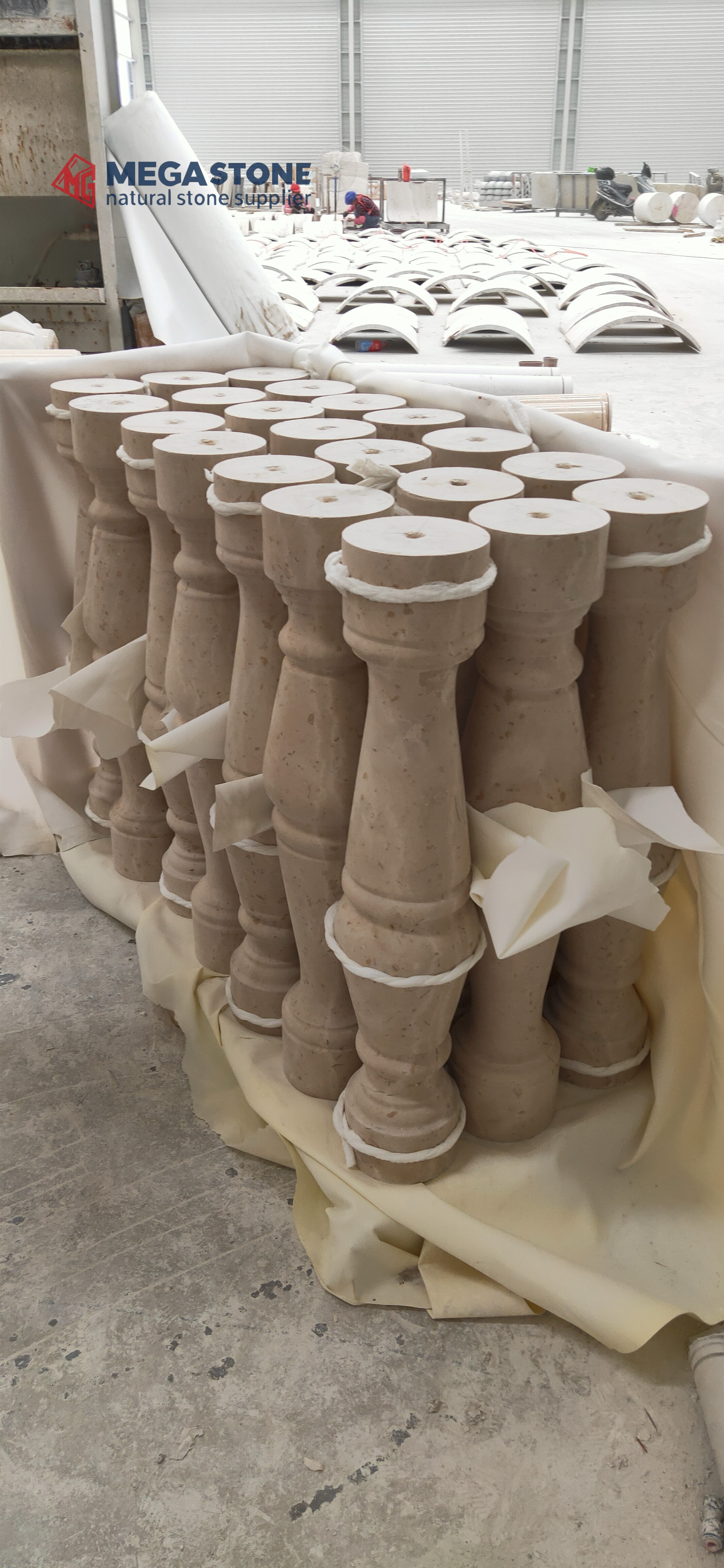 Premium Riyadh Limestone Baluster Turned Stone Balustrade for Villa Pool and Staircase