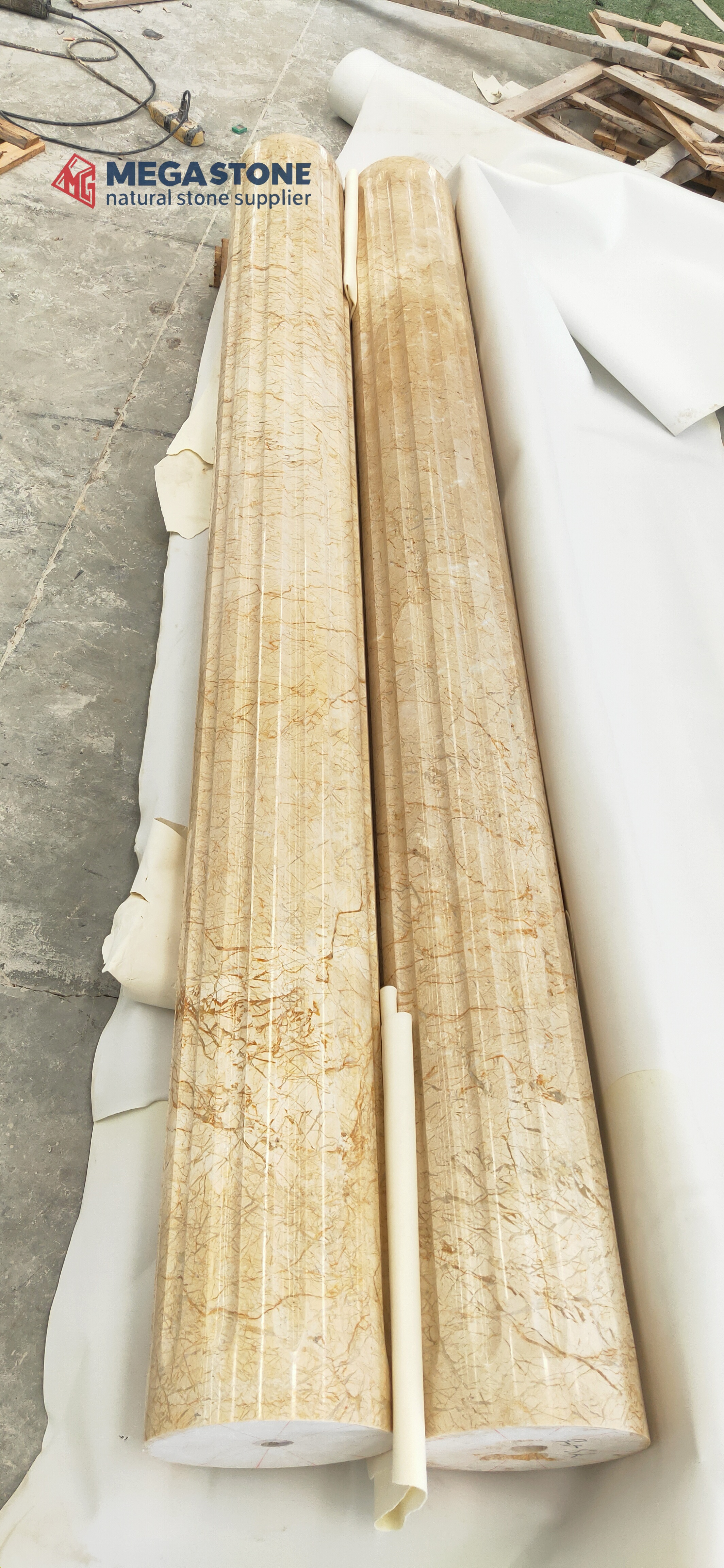 Turkish Elite Beige Marbe Royal Golden Leaf Marble Hand Carved Ionic Column Capital with Fluted Column Shaft