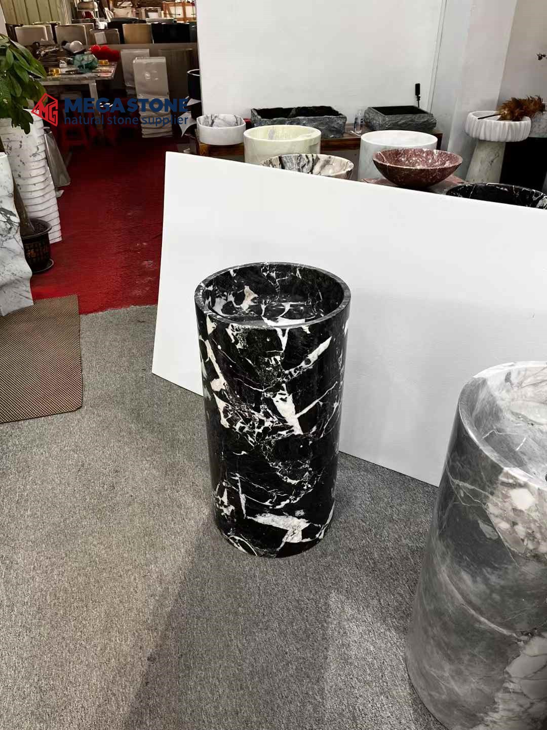 China Noir Grand Antique Marble Slab Supplier