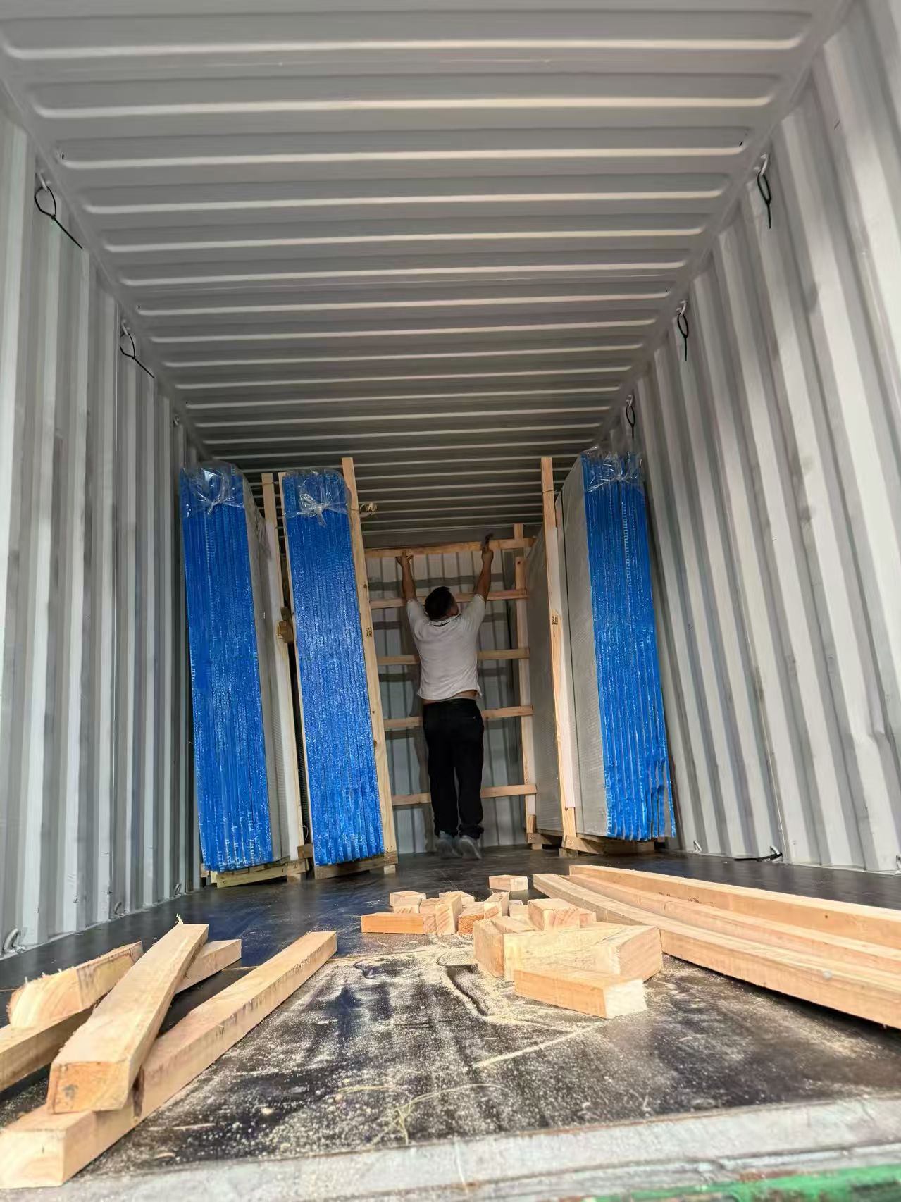 Custom Volakas Marble Pillars Factory