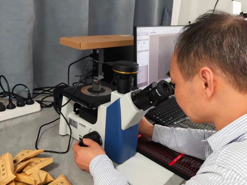Metallurgical Microscope