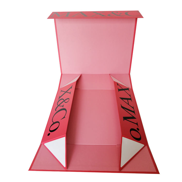 Custom Logo Packaging Closure Gift Boxes Matt Black Luxury Packing