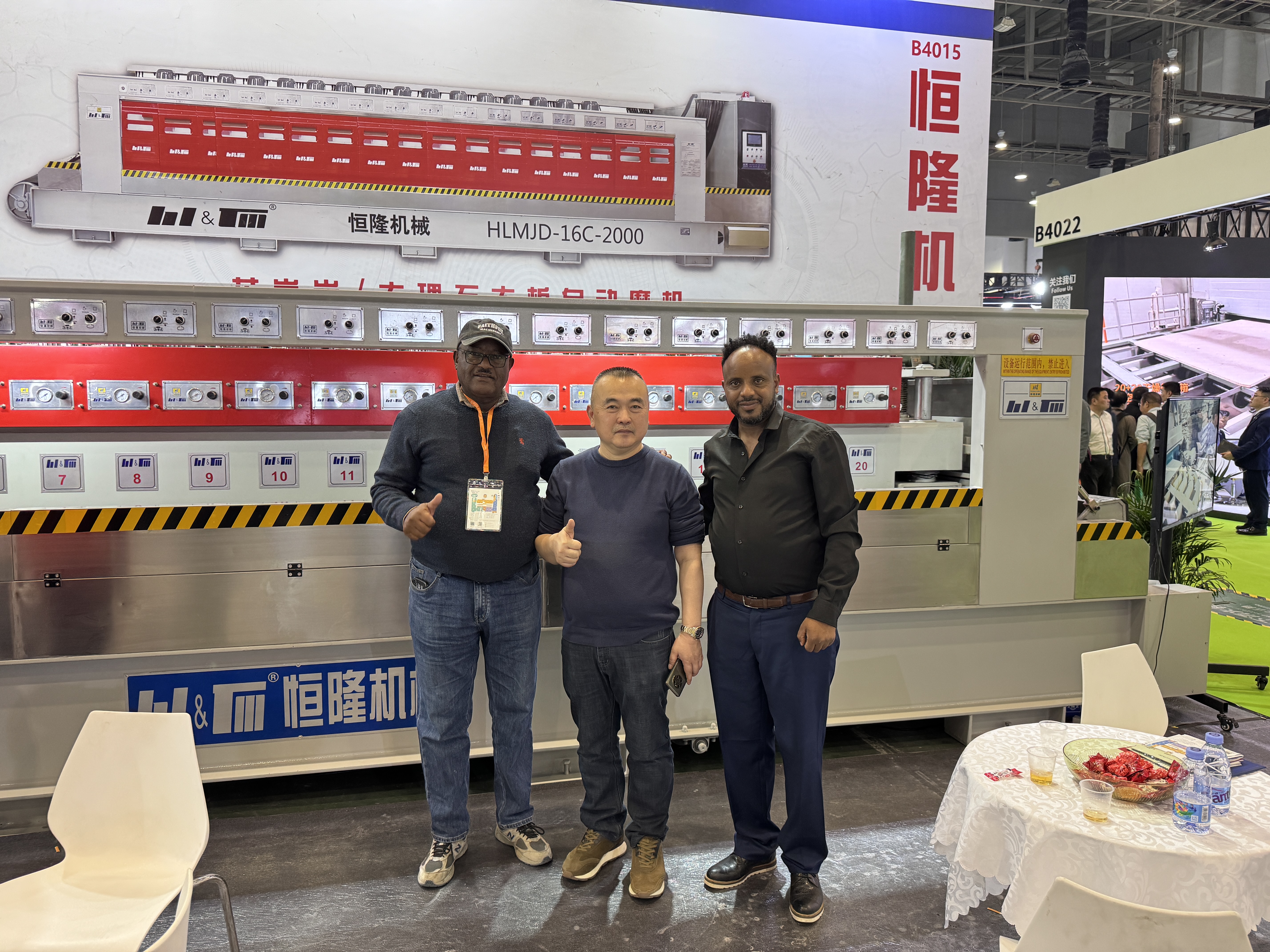 Gathering at Xiamen Stone Fair, Henglong Machinery Joins Hands for Win-Win Cooperation