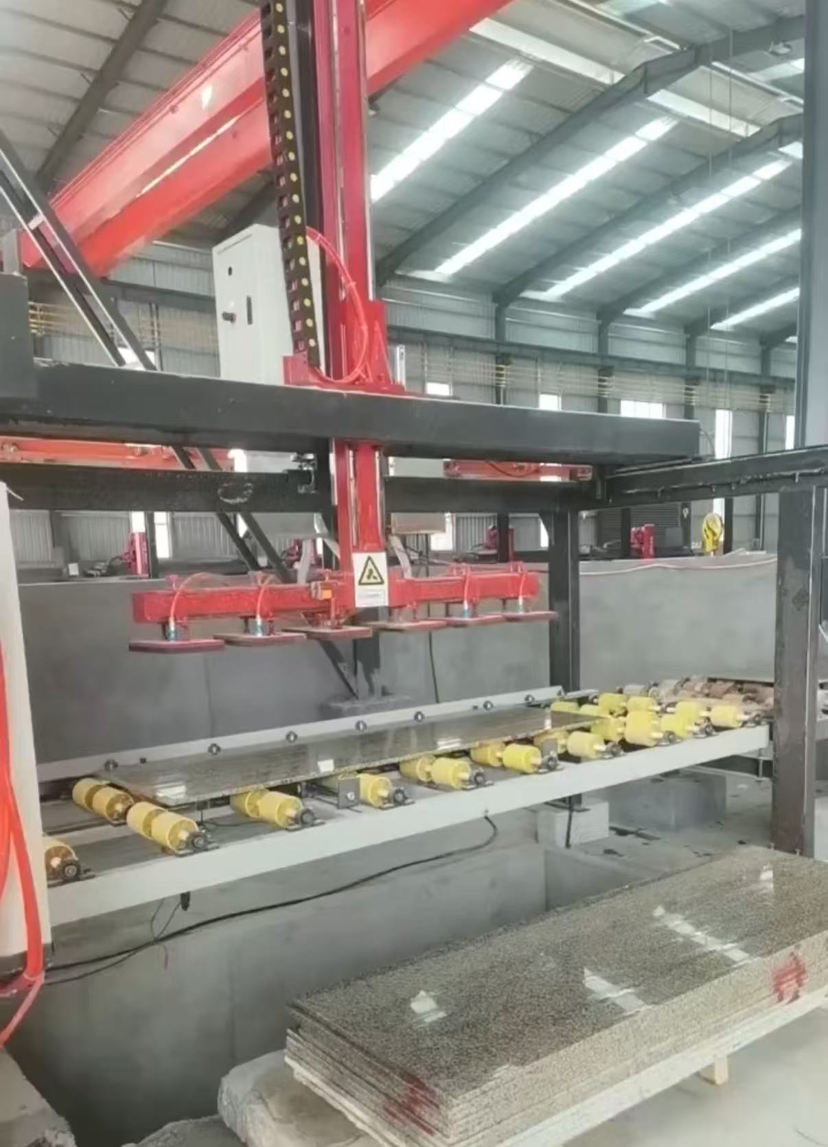 Automatic Stone Loader