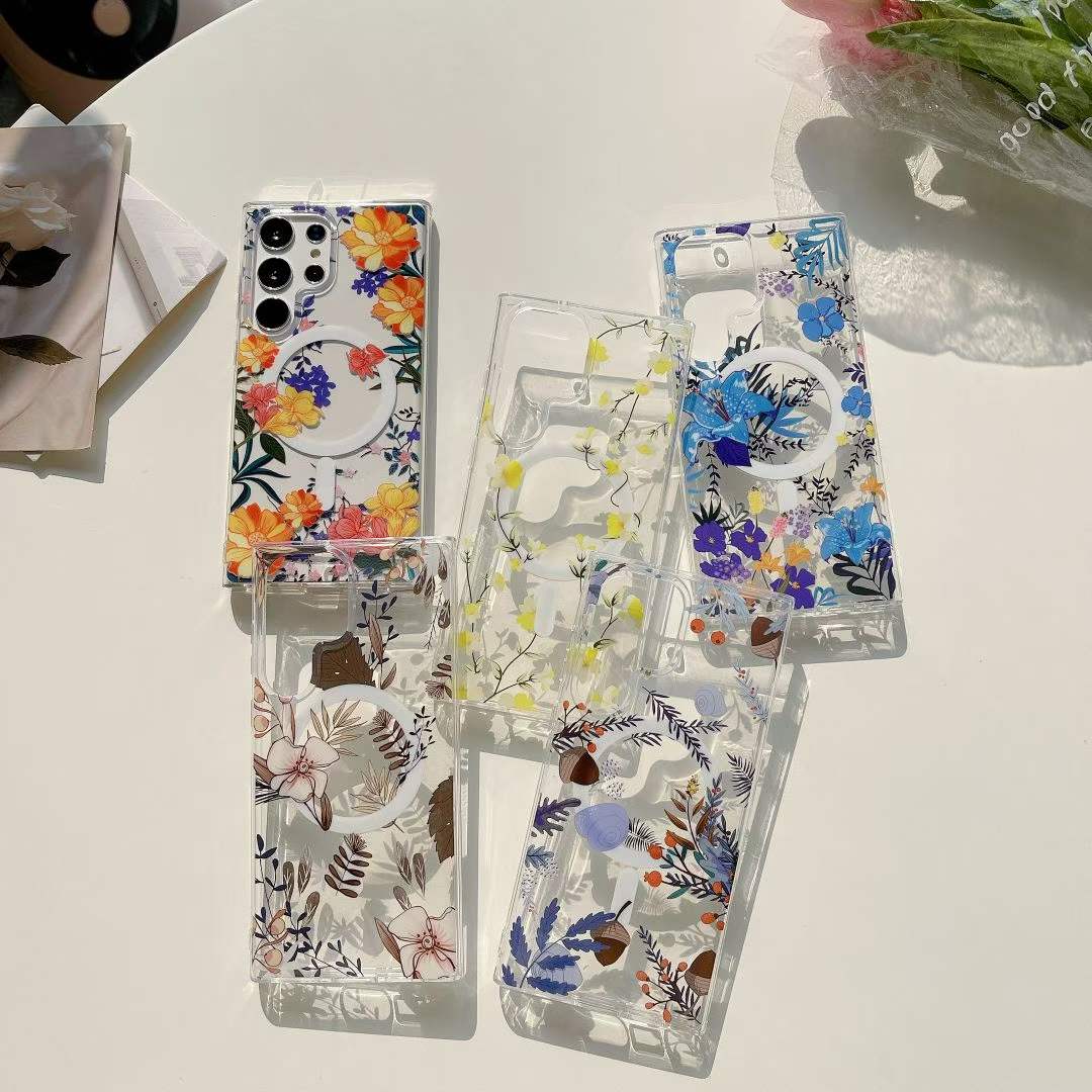 Magnetic charging phone case