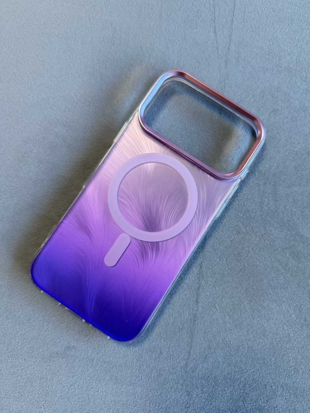 Supplier of gradient-colored phone cases