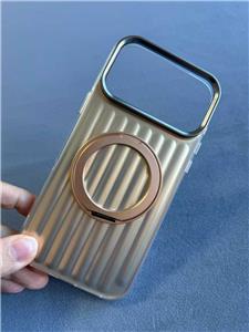 Multifuctional shock-absorbing phone case
