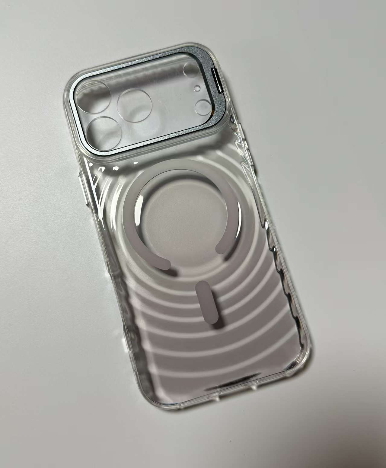 Mobile phone magsafe case for iphone 17 series